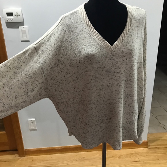 Brand new Anthropologie sweater - Picture 3 of 7